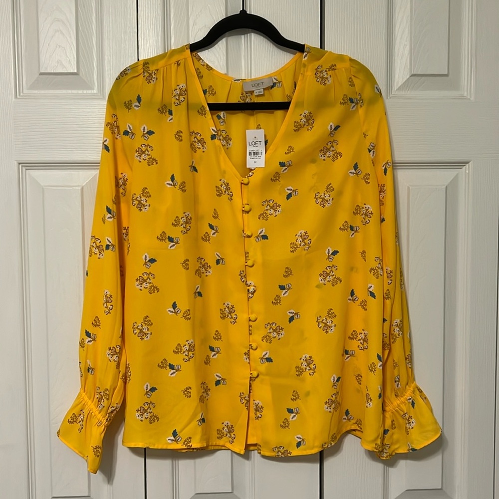 NWT Loft Outlet Women Yellow Floral Top Size Medium